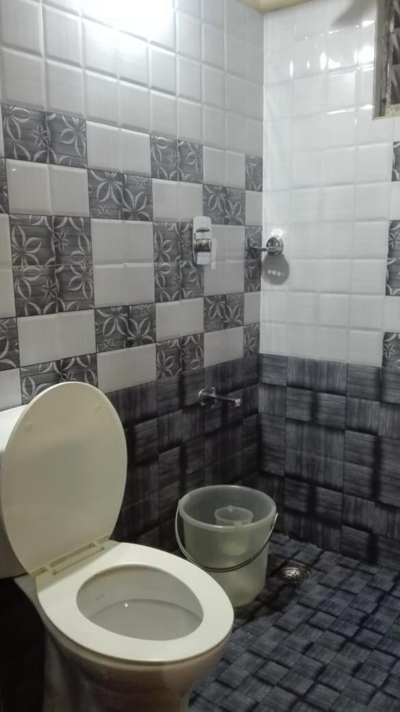Greenview Holiday Inn مونار المظهر الخارجي الصورة